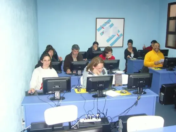 269909_110362535725432_892110_n